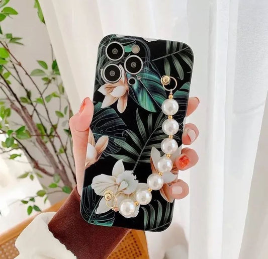 Green leaves case with pearl chain
